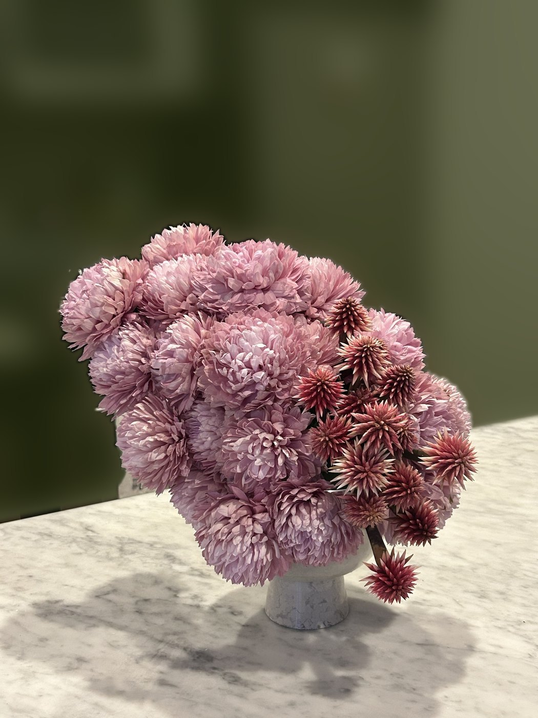 Chrysanthemums and inírida
